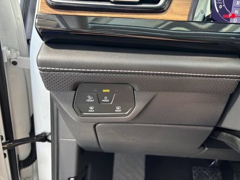 Used 2026 Volkswagen Atlas SE AWD/4WD image 13