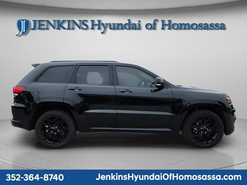 Used 2021 Jeep Grand Cherokee Limited X image 2