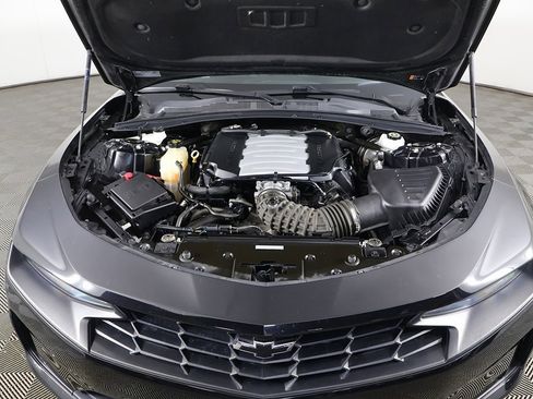 Used 2021 Chevrolet Camaro LT image 16