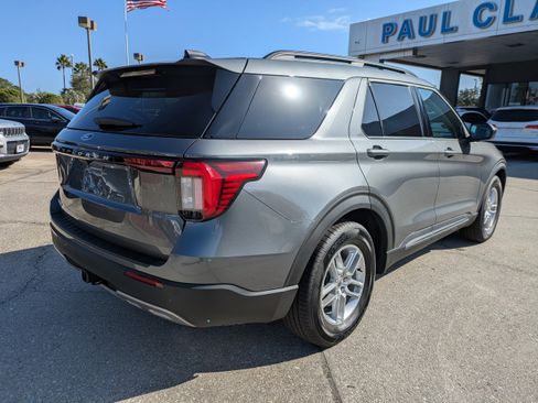 Certified 2025 Ford Explorer Active w/ Active Comfort Package image 4