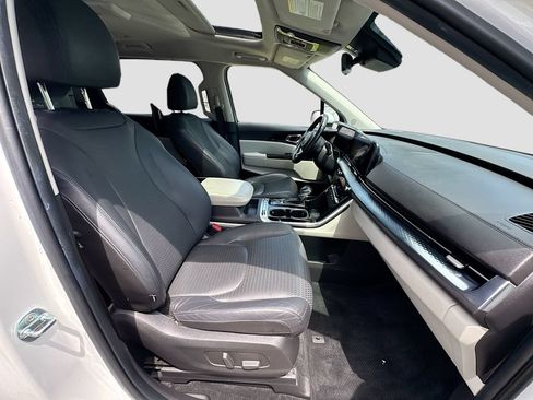 Used 2022 Kia Carnival SX Prestige FWD image 31