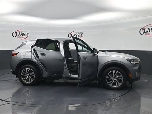 Used 2023 Buick Envision Essence image 33