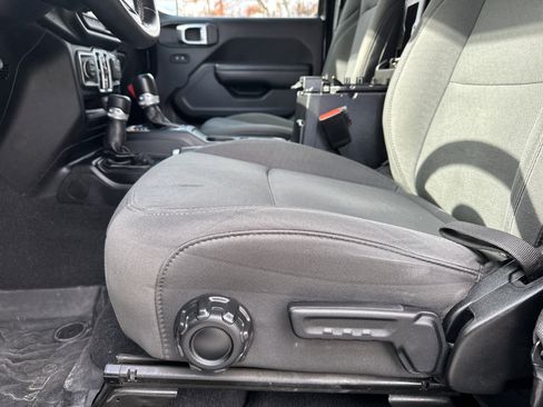 Used 2021 Jeep Wrangler Unlimited Sport image 11