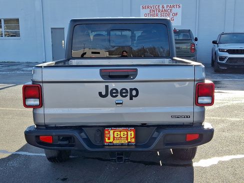 Certified 2020 Jeep Gladiator Sport w/ Quick Order Package 24S image 5