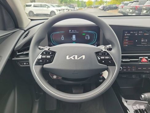 New 2026 Kia Niro LX FWD image 10