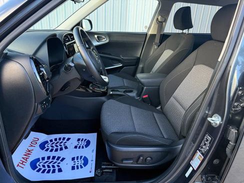 Used 2021 Kia Soul EX image 10
