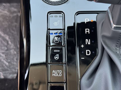 New 2025 Kia Niro SX image 26