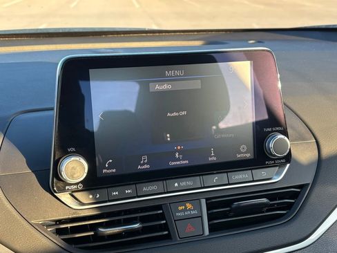 Used 2025 Nissan Altima 2.5 S image 17