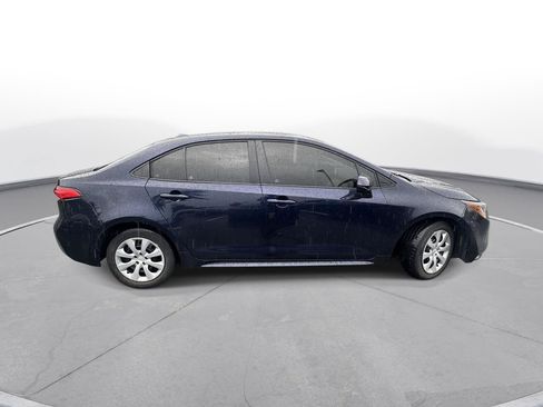 Used 2023 Toyota Corolla LE FWD image 5