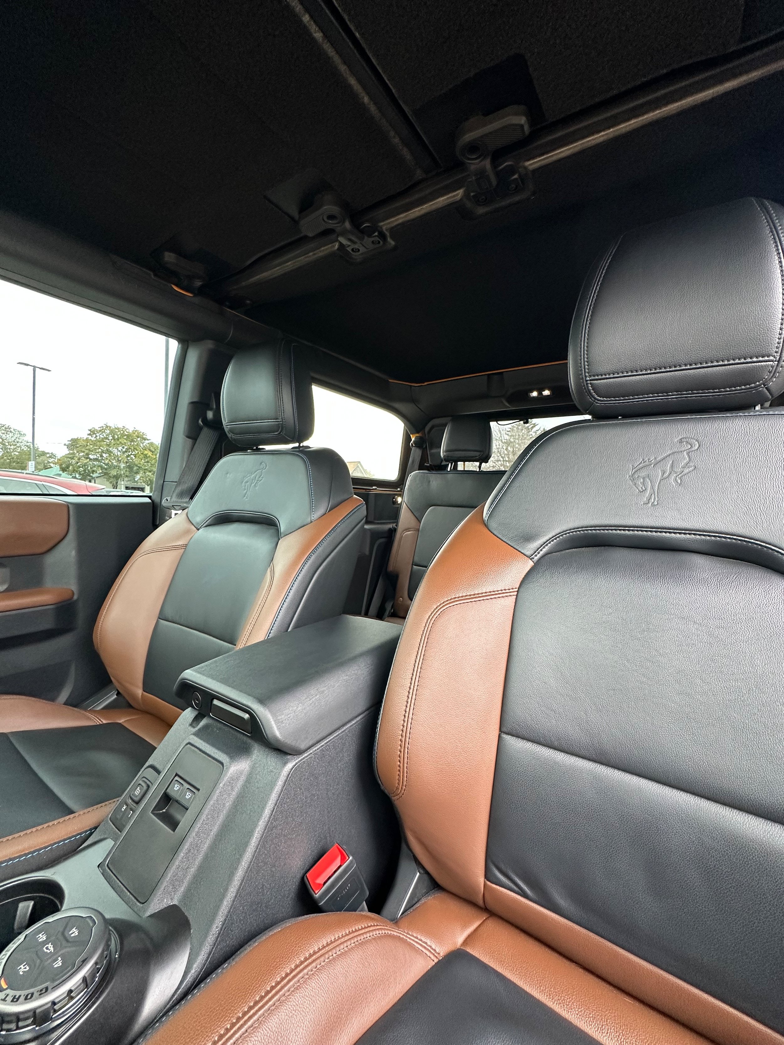Used 2021 Ford Bronco Outer Banks w/ Sasquatch Package AWD/4WD image 11