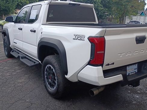 Used 2024 Toyota Tacoma TRD Off-Road AWD/4WD image 6