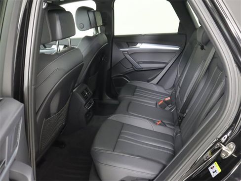 Certified 2025 Audi Q5 Prestige image 15