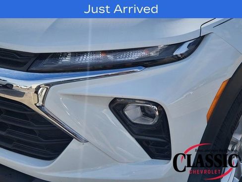 Used 2025 Chevrolet TrailBlazer LS w/ LS Convenience Package image 15