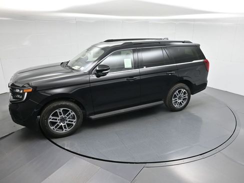 New 2025 Ford Expedition Active image 50