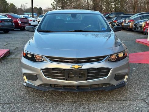 Used 2017 Chevrolet Malibu LS image 9