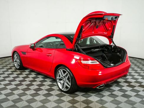 Used 2013 Mercedes-Benz SLK 250 image 31
