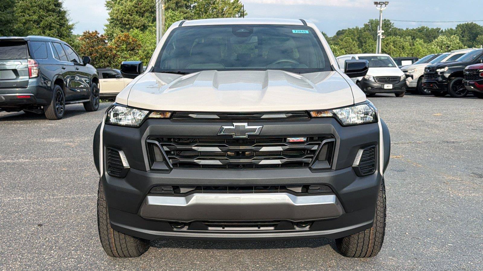 New 2026 Chevrolet Colorado Trail Boss AWD/4WD image 2