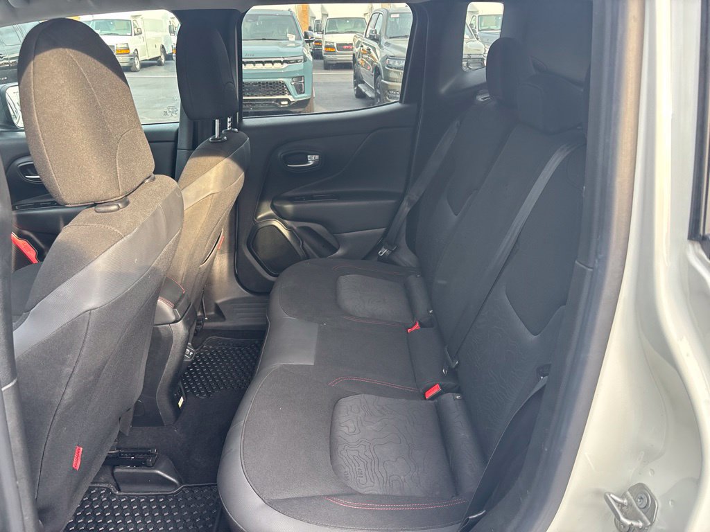 Used 2019 Jeep Renegade Trailhawk AWD/4WD image 25