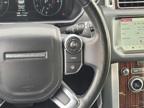 Used 2017 Land Rover Range Rover HSE image 15