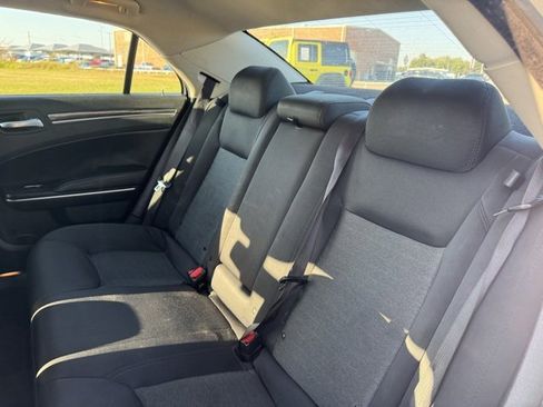 Certified 2022 Chrysler 300 Touring w/ Sport Appearance Package image 12