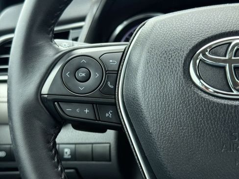 Used 2019 Toyota Camry SE image 24