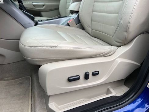 Used 2015 Ford Escape SE w/ Equipment Group 201A image 14