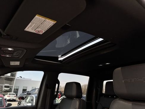 Used 2021 GMC Sierra 2500 AT4 w/ AT4 Premium Plus Package AWD/4WD image 19