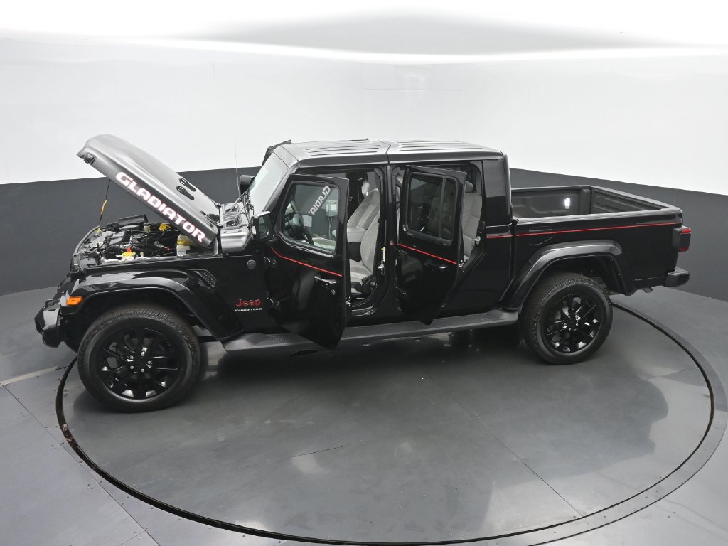 Used 2023 Jeep Gladiator Overland AWD/4WD image 71