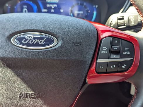 Used 2022 Ford Escape SEL w/ SEL Stealth AWD Package image 16