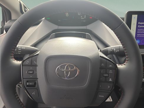 New 2026 Toyota Prius Plug-In Hybrid FWD image 20