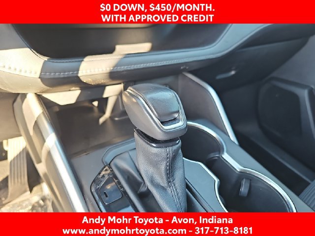 Used 2021 Toyota Highlander LE FWD image 15