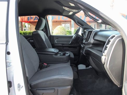 Used 2021 RAM 3500 Big Horn image 39