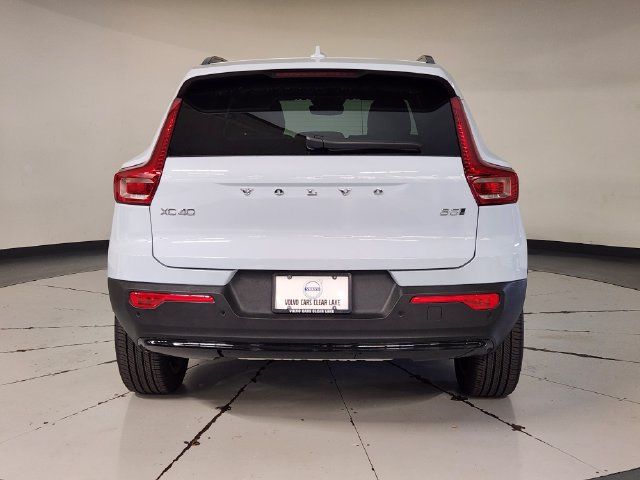 Certified 2026 Volvo XC40 B5 Plus w/ Protection Package Premier AWD/4WD image 10