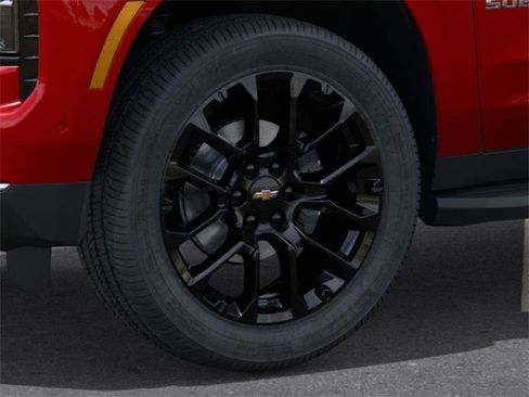 New 2026 Chevrolet Suburban LT w/ Comfort Package image 9