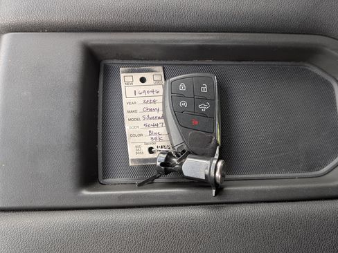 Used 2024 Chevrolet Silverado 1500 Custom AWD/4WD image 34