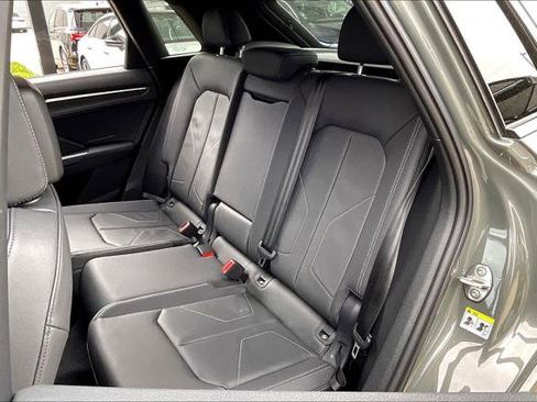 Used 2025 Audi Q3 2.0T Premium w/ Convenience Package AWD/4WD image 21