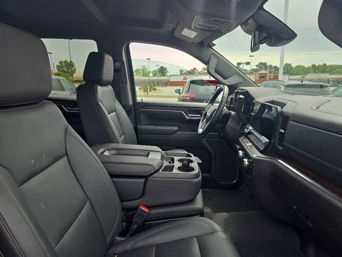 Used 2025 GMC Sierra 1500 SLT RWD image 23