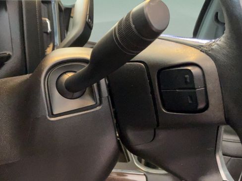 Used 2019 Chevrolet Silverado 1500 LT Trail Boss AWD/4WD image 18