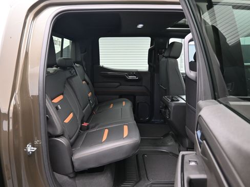 Used 2023 GMC Sierra 1500 AT4 w/ AT4 Premium Package image 12