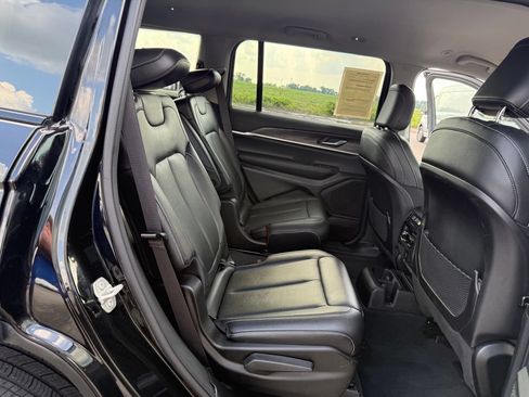 Used 2023 Jeep Grand Cherokee L Limited AWD/4WD image 21