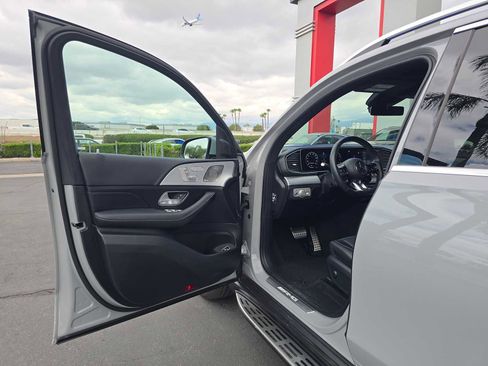 Used 2025 Mercedes-Benz GLE 53 AMG 4MATIC image 21
