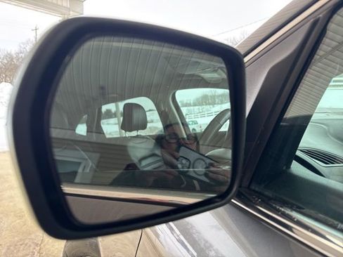 Used 2023 Ford Edge SEL image 35