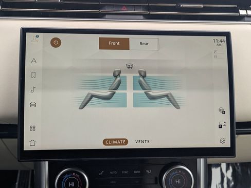 Used 2023 Land Rover Range Rover SE image 14