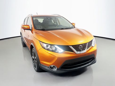 Used 2017 Nissan Rogue Sport SL w/ SL Premium Package FWD image 1
