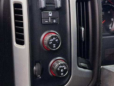 Used 2015 GMC Sierra 1500 SLT w/ Suspension Package, Off-Road image 10