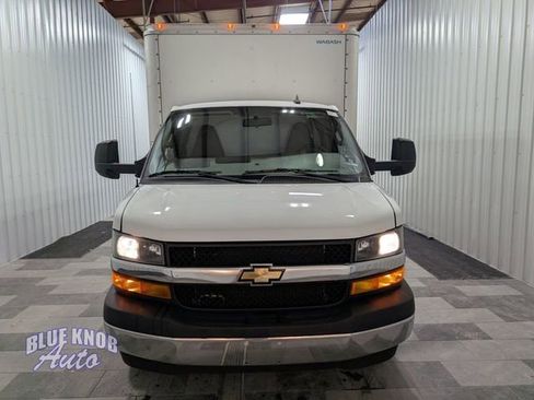 Used 2022 Chevrolet Express 3500 w/ Power Convenience Package RWD image 6