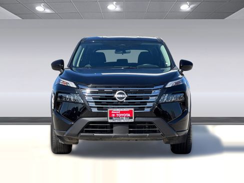 Used 2025 Nissan Rogue SV FWD image 6