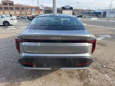 New 2025 Kia K4 LXS image 6