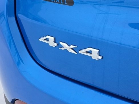 Used 2025 Jeep Compass Limited image 17