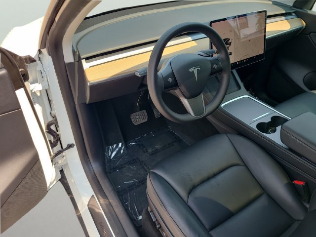 Used 2021 Tesla Model Y Long Range AWD/4WD image 20
